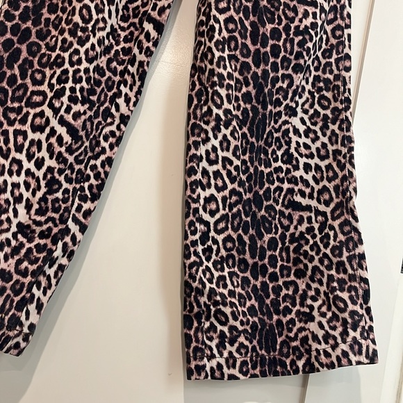 NWT Casey Low Rise Baggy Leopard Jeans Size 25 - Picture 9 of 9
